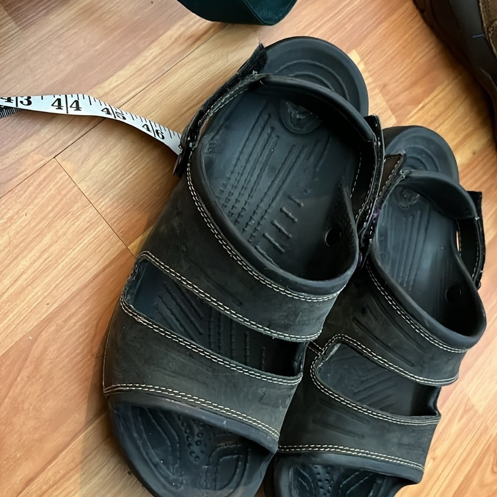 Crocs Yukon 2 Strap with Ankle Strap Sandals Black Mens 9